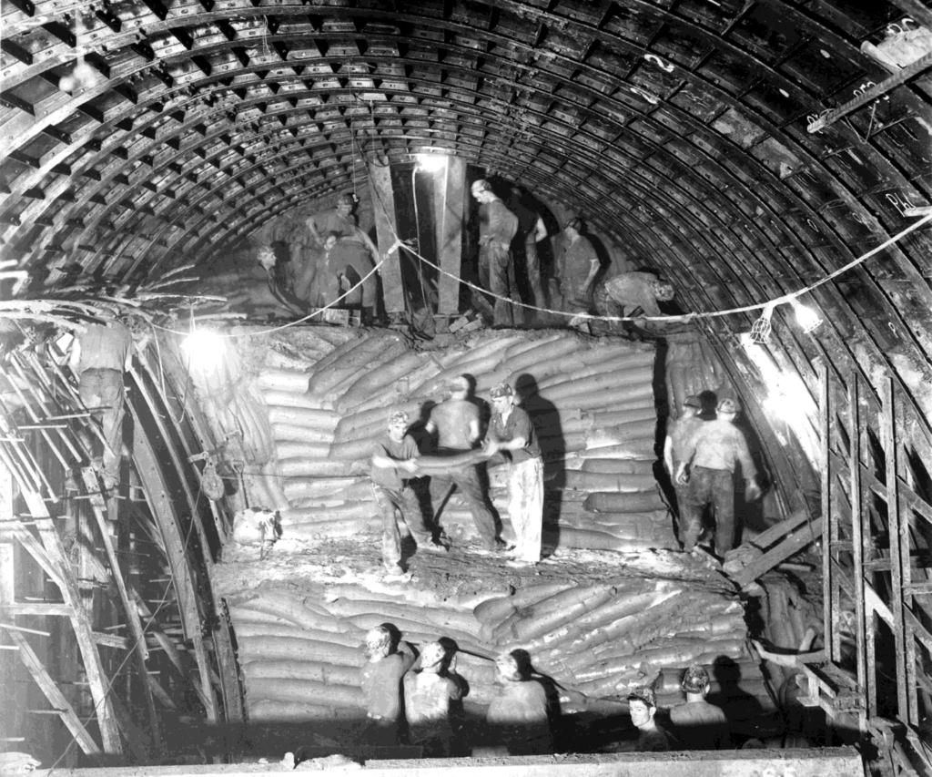 Liner Plate tunneling method north of Chicago River Clay spoil to Lincoln Park & foundation of North Ave.