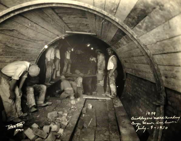Bricklayers North Heading Bryn Mawr Ave Sewers 5600 N., July 9, 1930.