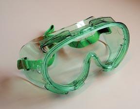 Goggles Ventilated to reduce fogging