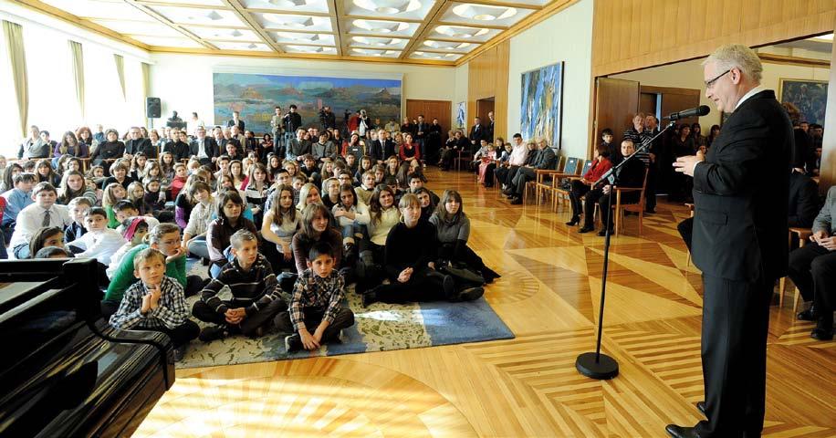 Koncert kod Predsjednika U nedjelju 5. prosinca 2010. djeca SOS Dječjeg sela Lekenik uputila su se na koncert kojemu je domaćin bio predsjednik Republike Hrvatske gospodin Ivo Josipović.