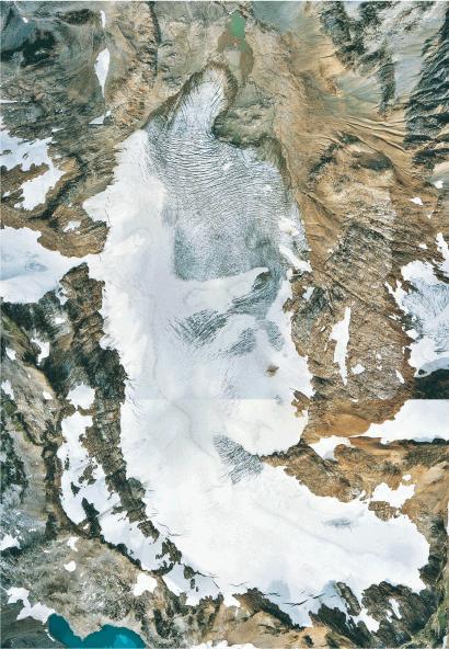 Figure 13. South Cascade Glacier, September 2, 21. The maximum width of the glacier is about 1 kilometer.