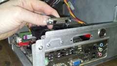 6. Find the other internal harness (05621138) and remove the