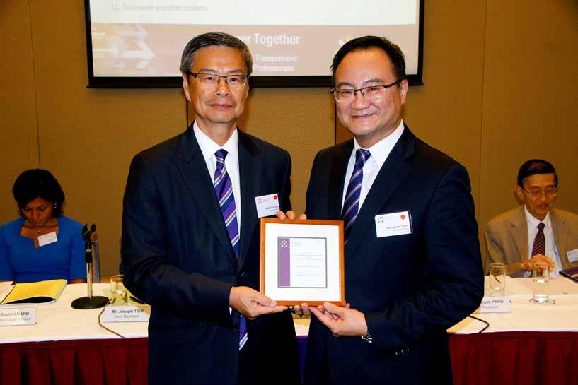 the Council and Institute in presenting a souvenir to Mr Sunny Ho in appreciating for his leadership during his presidency in the last two years, 2014-2016.