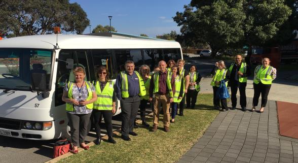 4. Perth Airport Precinct Tour Members of the EMRC s Transport and Economic Development Advisory Groups were given extensive behind the scenes access during a tour of the Perth Airport precinct on 20