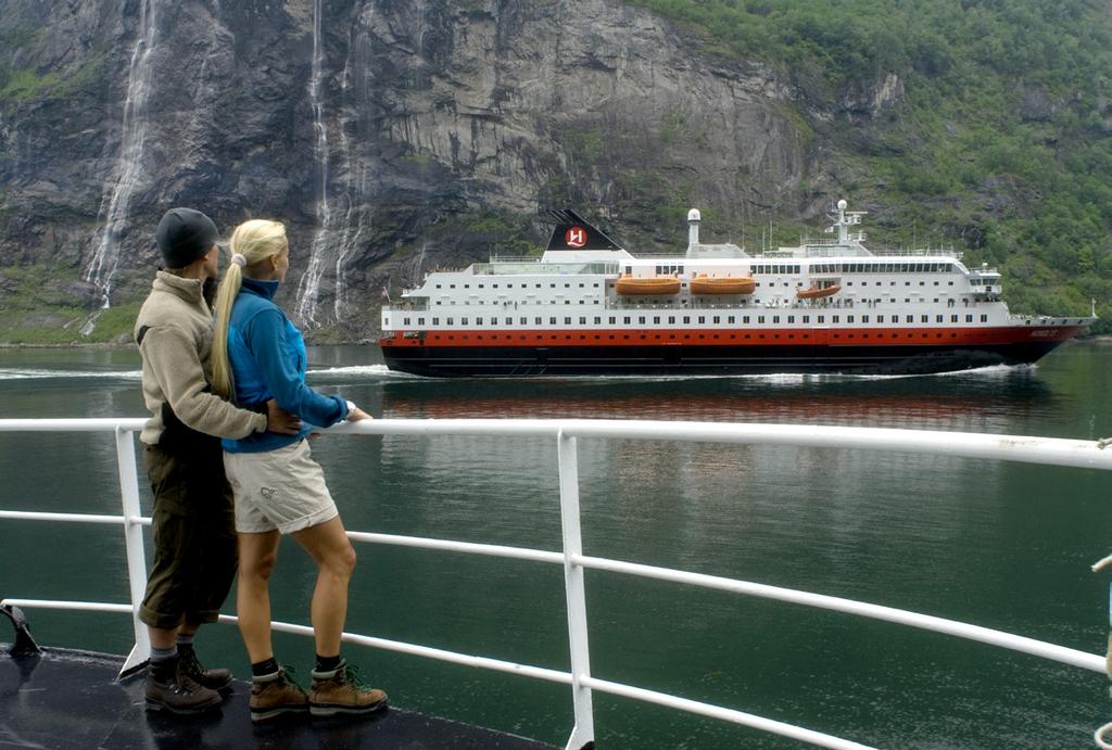or more Daily, 1. June - 31. August Foto: Visit Norway Geiranger!