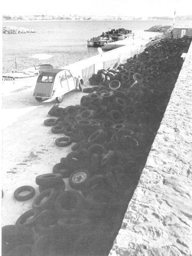 2. History of tyre depositing in Vallauris-Golfe Juan At the end of the 1970s, professional fishermen suggested creating a marine protected area laid out in artificial reefs in Vallauris-Golfe Juan.