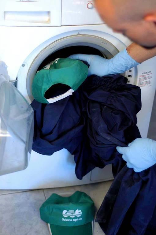 Pranje i čišćenje OZO Perite i čistite zaštitnu odjeću nakon svakog radnog dana.
