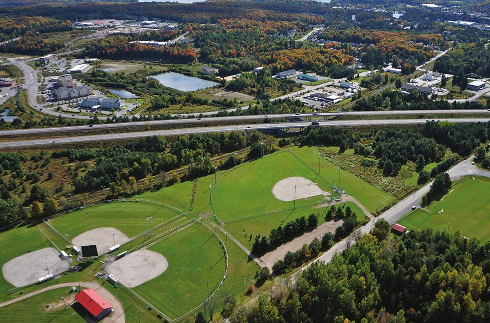 ATHLETIC FIELDS & RECREATION Huntsville s outstanding green space, waterfront parks, trails and playgrounds offer ideal locations throughout the town for quiet relaxation and events.