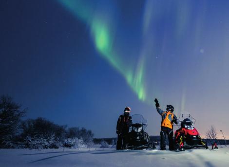 YOUR EXPERIENCE DAY 2 HUSKY RIDE & SNOWMOBILE ADVENTURE (CONTINUES) A snowmobile ride is a highlight of any Arctic adventure, and not to be missed.