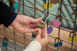 Love Lock Redemption Date: 9 th -10 th (Saturday and Sunday) and 14 th February (Thursday) Time: 2:30pm 11pm Venue: DB North Plaza near the clock tower Note: Limited offer whilst