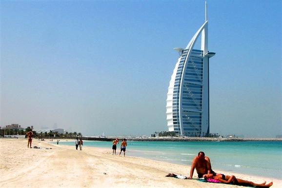 UAE ROUNDTRIP GROUP PACKAGE 2017-2018 PACKAGE RATE: Minimum of 15 rooms to be confirmed.