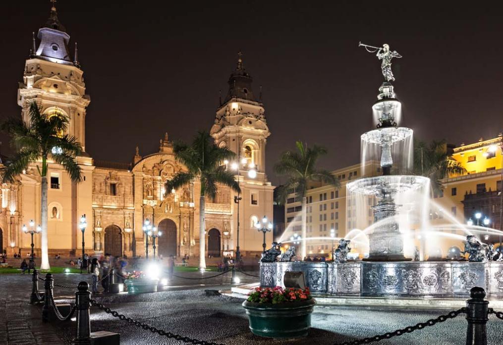 LIMA NIGHT AND WATER MAGICAL CIRCUIT