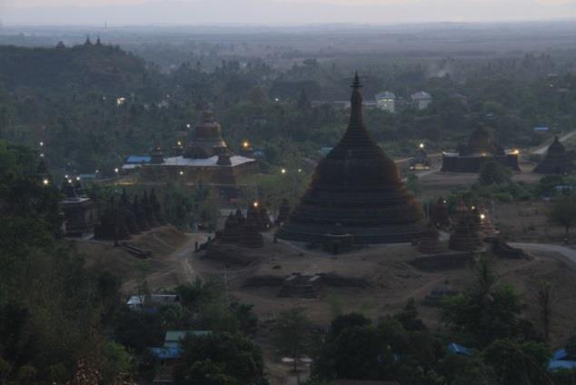 Sittwe has some interesting places to visit, such as the Lawkarnanda Pagoda and Setkyarmuni Buddha, Mahakuthala Monastery and the bustling fish market and View Point.
