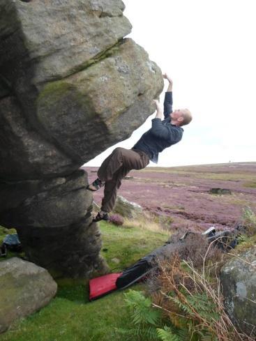19/ Violet Font 5 * Hop onto the left side of arête from standing. Fun.