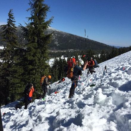 The Oregon Mountain Rescue Council spent many hours discussing how to have a snow reaccreditation with so little snow available for a re-accreditation site, but finally settled on the Mt.