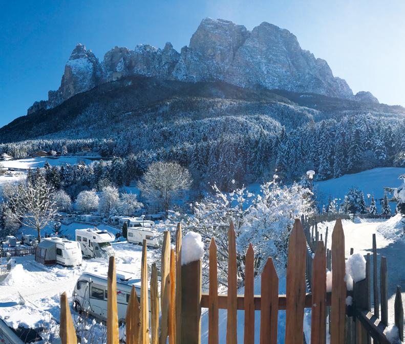 Welcome to the sunny side of life! Our campsite Camping Seiser Alm-Alpe di Siusi awaits you in the middle of picturesque natural landscapes of the unique Schlern-Rosengarten Nature Park.