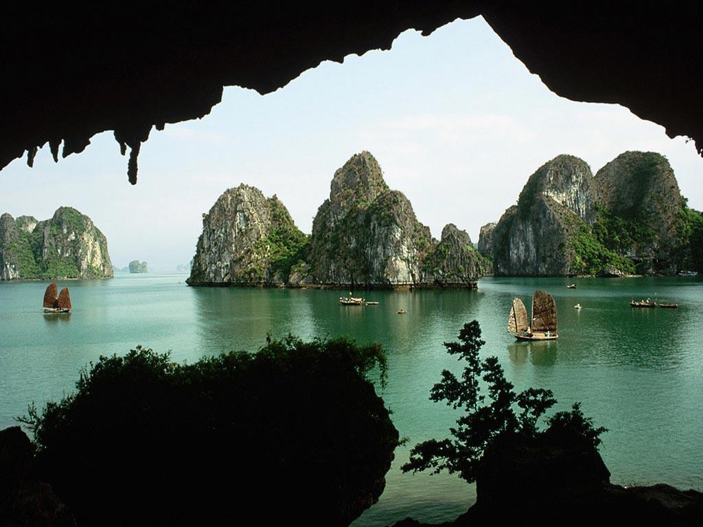 Ha Long Bay, one of the most magnificent natural