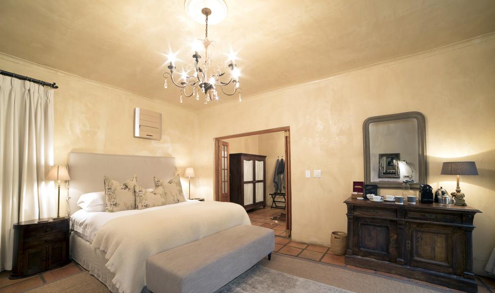 during your stay. ROOM 5 Luxury Suite - Ndlovu Continuing from the luxury rooms these rooms also all overlook the garden.
