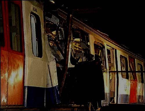 London Ambulance Service NHS Trust Central London Suicide Bombings 7 th July 2005 David