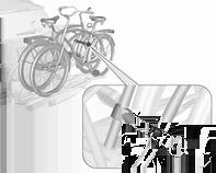 Namjestite bicikle na sustavu stražnjeg nosača tako da budu centrirani, s jednakim prostorom s lijeve i desne strane. 4. Poravnajte bicikle prema onom koji je prethodno učvršćen na nosač.