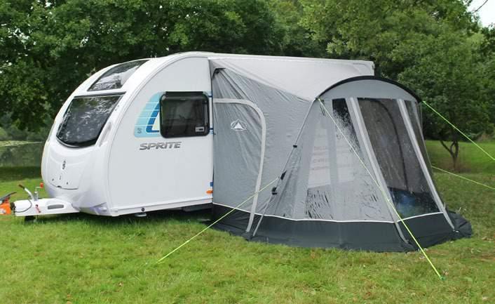 ROTONDE 300 DELUXE (SF7768) 75D Roll up front panel with canopy option (Poles optional extra) Centre pocket for optional roof pole Panoramic views Steel frame Height Range 235-250cm Pack Size 81 x