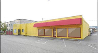 Puyallup Retail space of 3,200 SF also available for lease $800,000 Nice property for contractor House could be converted to office Zoned