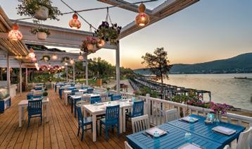 Presidential Villa (530 m²) Titanic Deluxe Bodrum offers restaurant and bar choices appealing to lots of different taste buds.