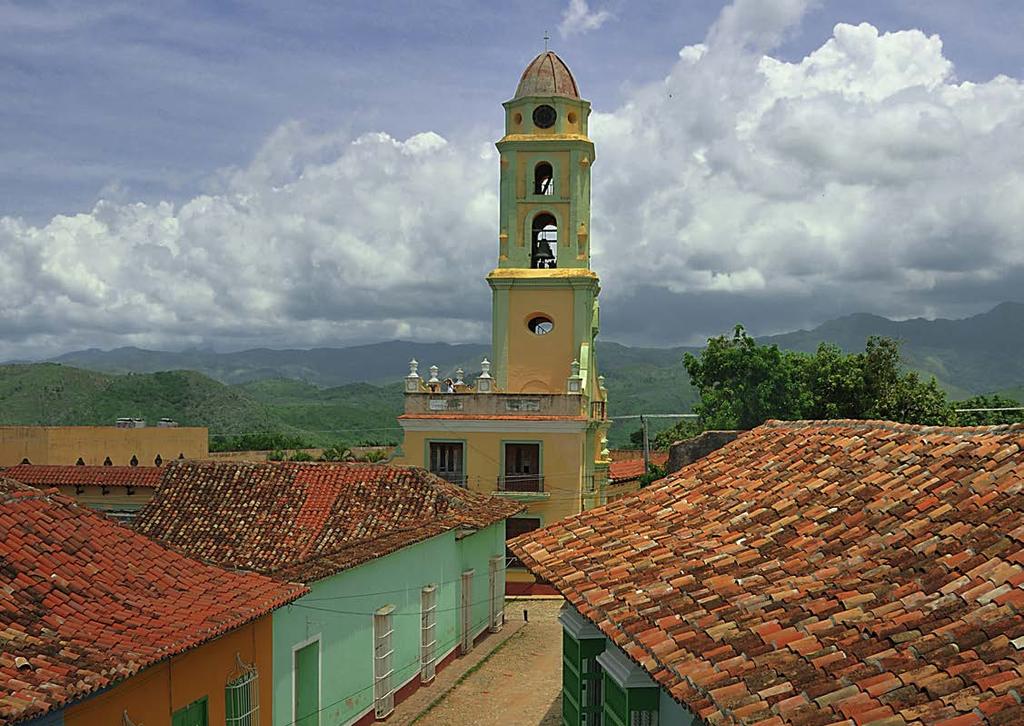 Just a few kilometers, the beautiful city of Trinidad, that preserves the colonial traces, like no other city in Cuba.