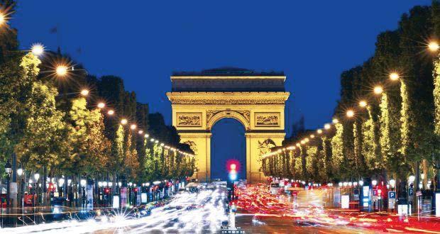 DAY 4 Monday, March 18, 2019 Paris (Meals: B, ) Meet your local guide in the hotel lobby and begin your tour today using a public transportation pass.