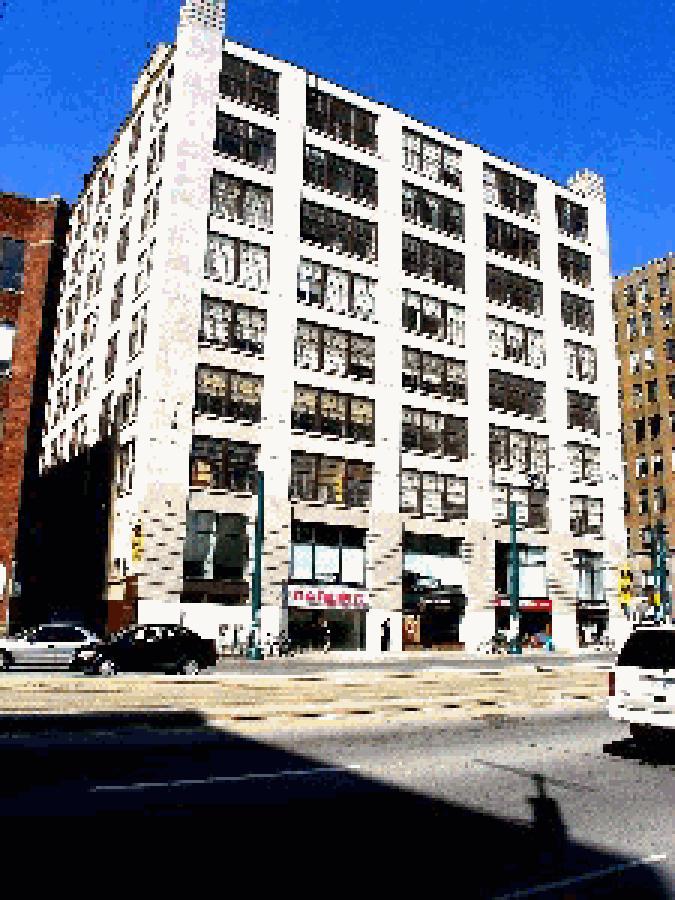 96 Spadina Avenue Total # of s Average Total Total % 100,000 sf 9 10,752 sf 1907 / 2008 17,997 sf 18.00 % Building Expenses Total Expenses Comments 4 407 897 $30.