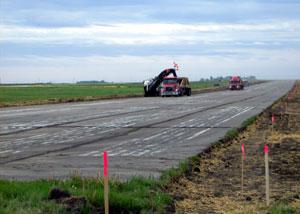 The Blue Earth Municipal Airport was selected for their reconstruction of the existing 3,400 ft runway, connecting taxiway and apron expansion, a new full length connecting parallel taxiway B, new