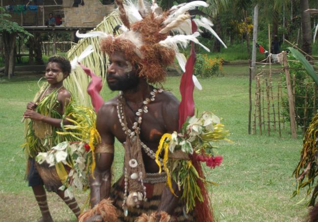 DAY 4 MADANG (sightseeing excursion) 08:00 Today s program will be a full day exploration of Madang