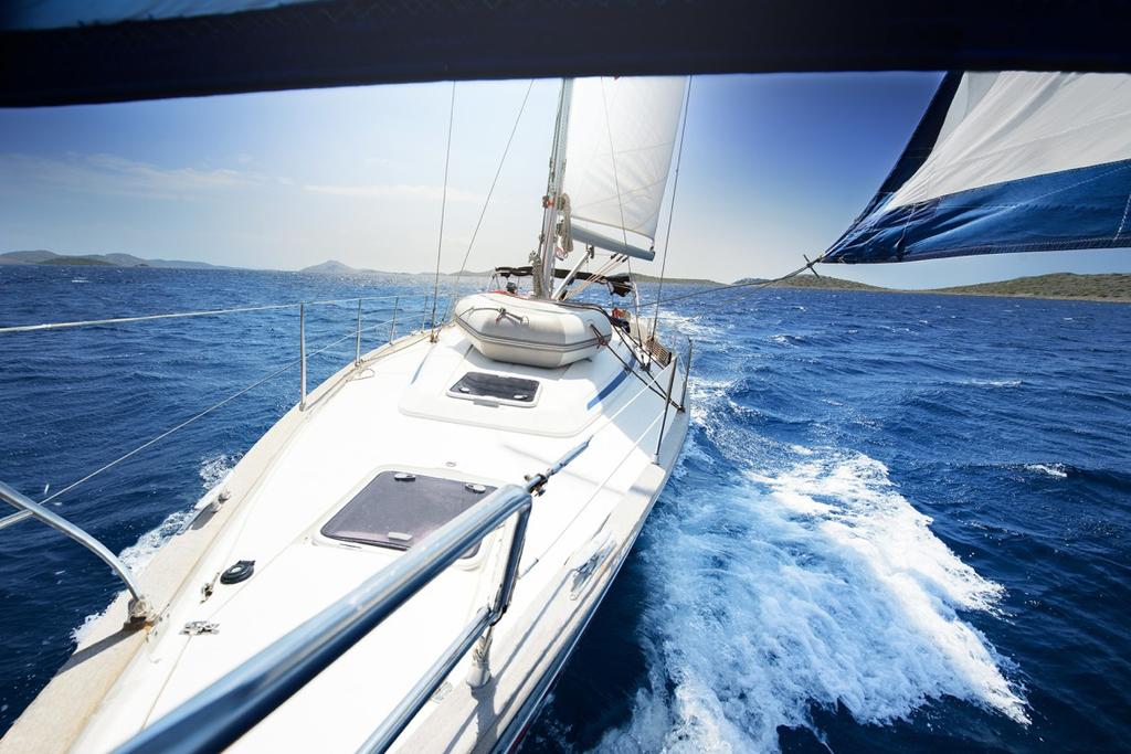 BABA SAILS (ELITE CRUISES) BAVARIA 40 Route Route Maximum capacity 9 guests, length 12,2m 3 cabins, 2 bathrooms and a salon with couches that can be transformed into a double size bed, outside shower