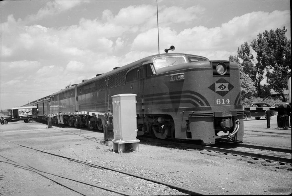 The sleeper from New York was handled by #11 the Star arriving in Ithaca around 0600; passengers could occupy the sleeper at 2200 in New York and until 0700 in Ithaca.