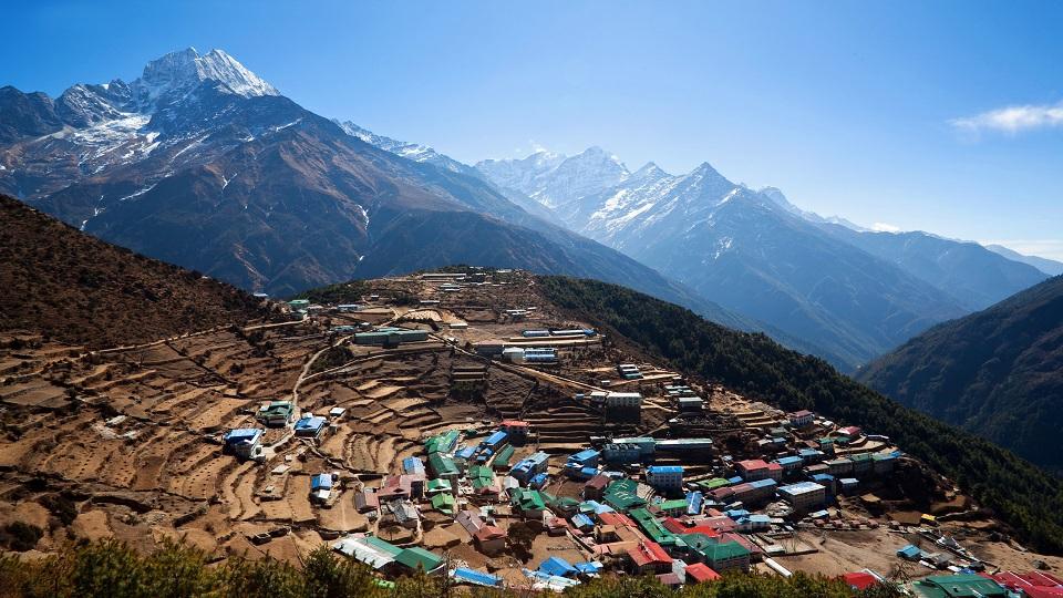 A 2-3 hour hike today, the landscape is dominated by the towering peaks of Kusumkang, Nupla and Konge Ri and you will arrive in Phakding around lunchtime.