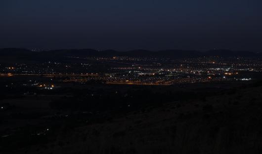 From the site at night, the city s lights, as well as the rural areas around the site are seen, as shown in Figures 3.18a to Figure 3.18f.