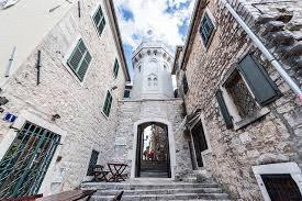 A tradition of importing seeds, exotic plants, trees and fruits from around the world has transformed Herceg Novi into a veritable botanic garden, carefully tended and expanded over centuries.