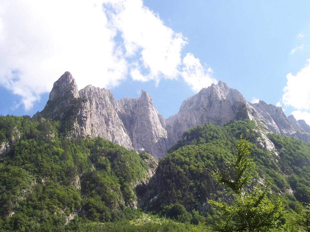 Karanfili mountains, a view from Grbaja valley