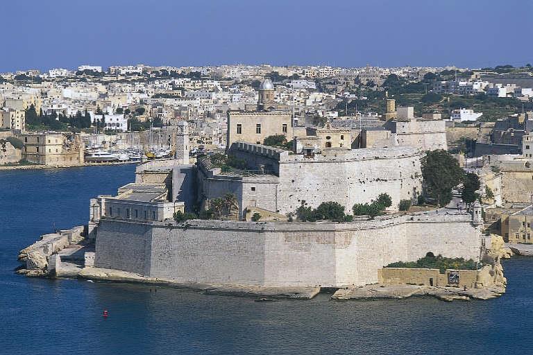 THE FORTIFICATIONS THE FORTIFICATIONS THAT FEATURE SO PROMINENTLY IN THE ISLAND S ARCHITECTURE SPEAK OF EARLIER STRUGGLES, WHEN MALTA CONTRIBUTED SO MUCH TO THE DEFENCE
