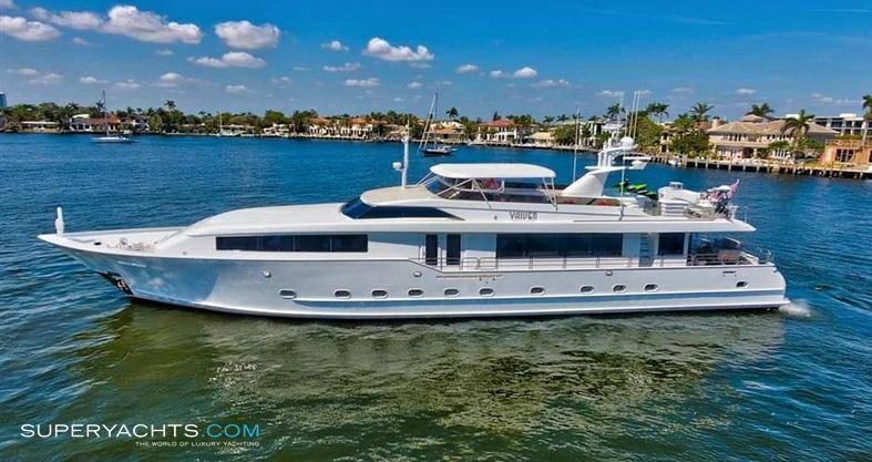 Vaiven 34.75m (114'0"ft) Broward Marine 1995 Vaiven The 114-foot (34.75m) motor yacht Vaiven is one of the most customized Broward yachts ever built.