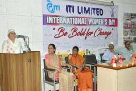 5 At Raebareli plant, Shri R Krishnaprasad, AGM-RB, Unit Head emphasized on e eme and role of women in e society. The program was celebrated in e presence of senior officers and women employees.