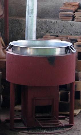 Chimney Institutional Rocket Stove (CIRS) IRS Along with the chimneyless institutional rocket stove (IRS), an institutional rocket stove with chimney