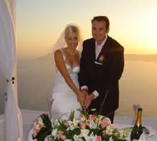 Choose to carry out your nuptials by the stunning Aegean Sea, at a beachfront hotel, on an island