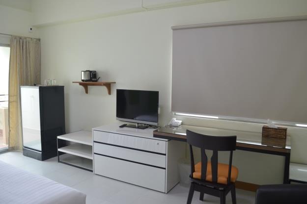 Twin-bed room: 7,500 Baht/ Month -