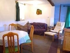Self catering holiday cottage ideal for 4 adults and 4 children or 3