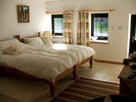 Four star accommodation with 4 twin-bed rooms.