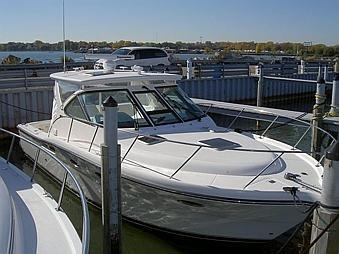 2005 Tiara 3200 Open Diesel Specifications Builder/Designer Year: 2005 Construction: Fiberglass Engines / Speed Engines: 2 Engine Type: Inboard Engine Power: 620 hp Dimensions Nominal Length: 32 ft
