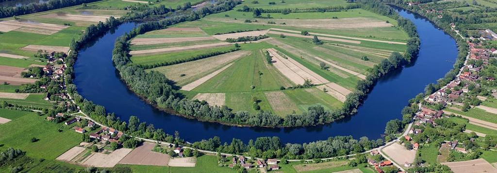 Promote improvement and apply comprehensive river basin management between stakeholders and authorities of different sectors on national and trans-boundary level e.g. between water management and nature conservation, by using EU and other funding instruments.