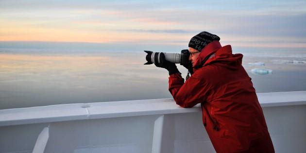 There might also be a chance to look behind the scenes and partake in our Guest Expedition Sta programme. Our onboard Expedition photographer will show you the basics of expedition photography.