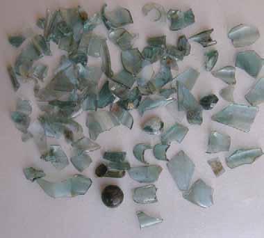 Arts & crafts 133 GLASS PRODUCERS Glass products are not very abundant in the archaeological record from Dongola: mostly cups, lamps, plates, open forms, found as small shards that seldom permit the
